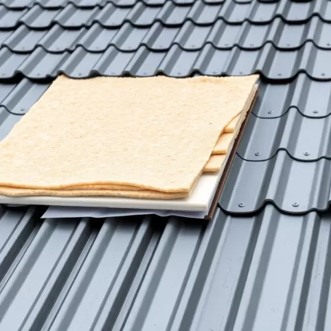 Jak ocieplić dach z blachy trapezowej